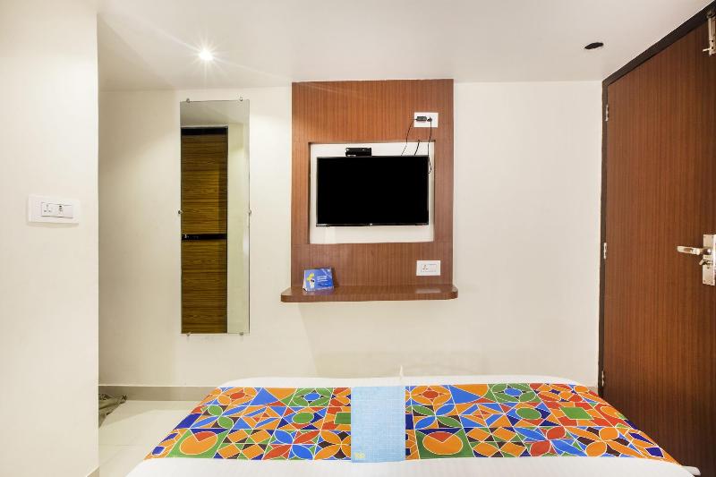 Fabhotel Castle Inn image