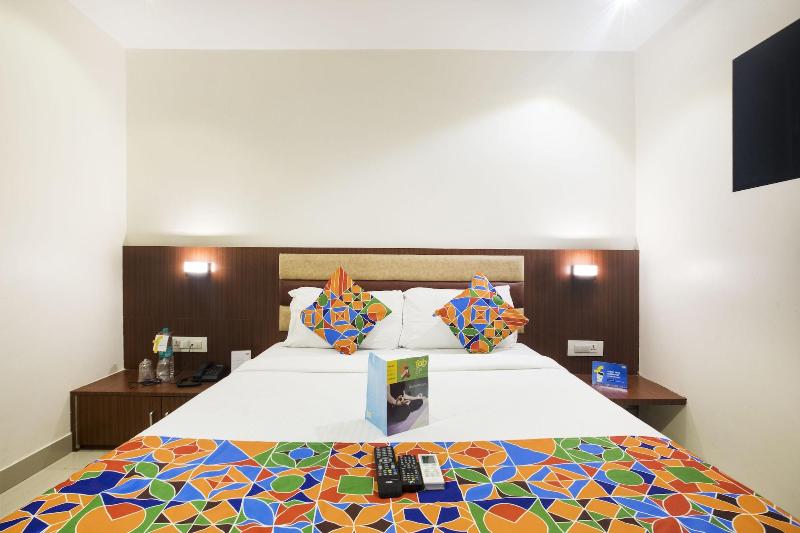 Fabhotel Castle Inn image