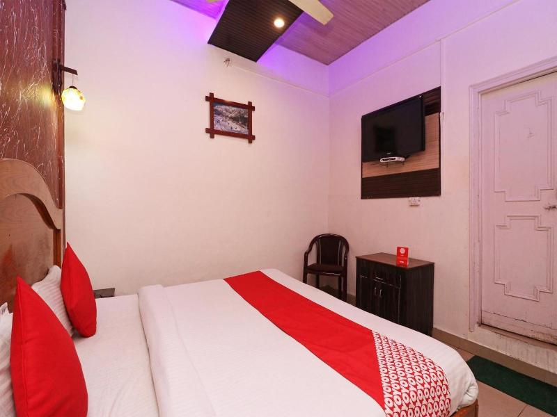 Fabhotel Castle Inn image