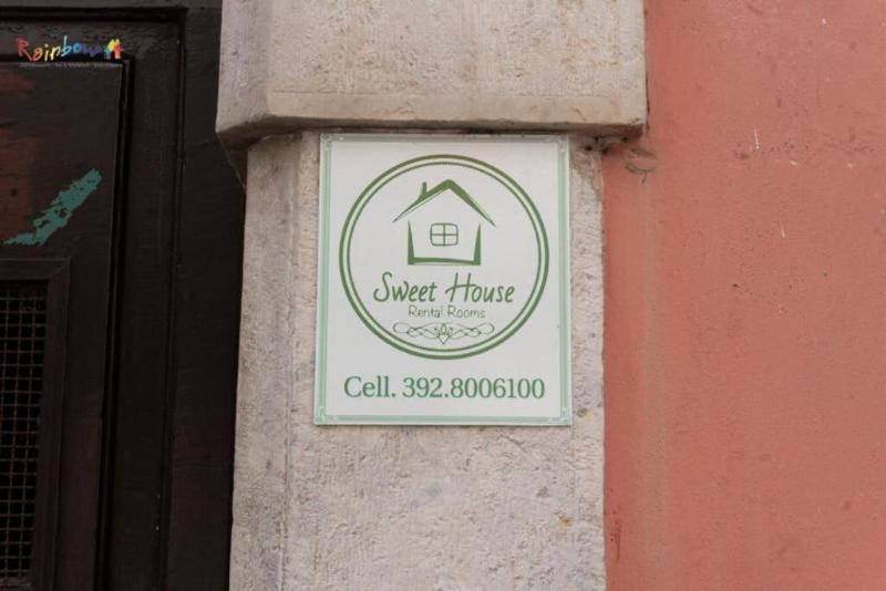 B&B Sweet House image