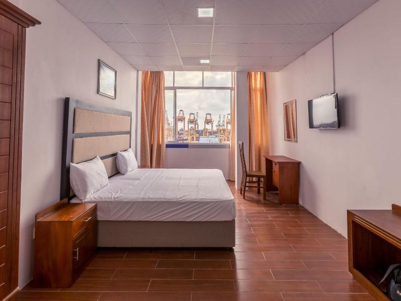 Metro Port City Hotel image