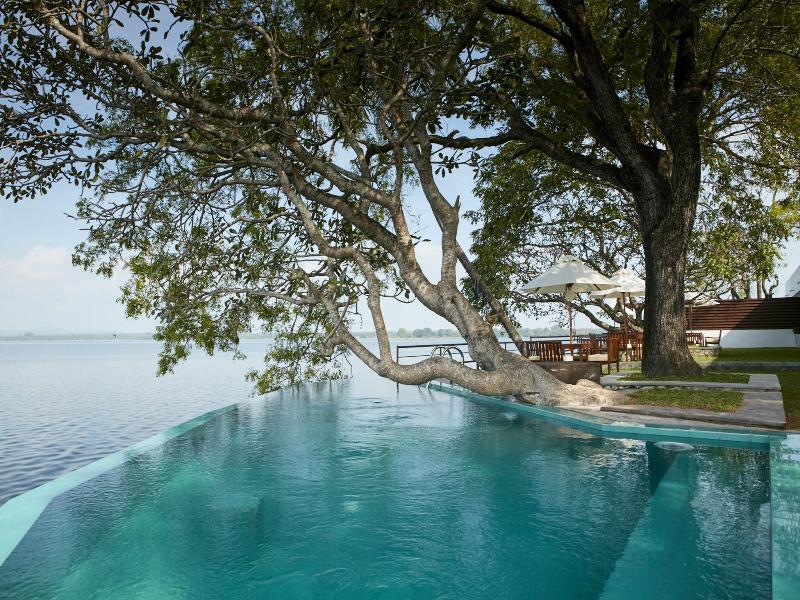 Ekho Lake House Polonnaruwa image