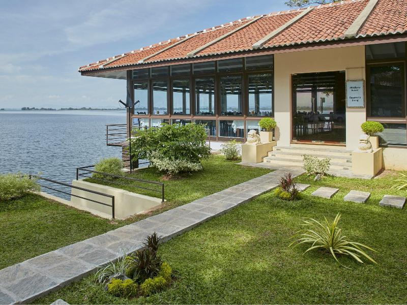 Ekho Lake House Polonnaruwa image