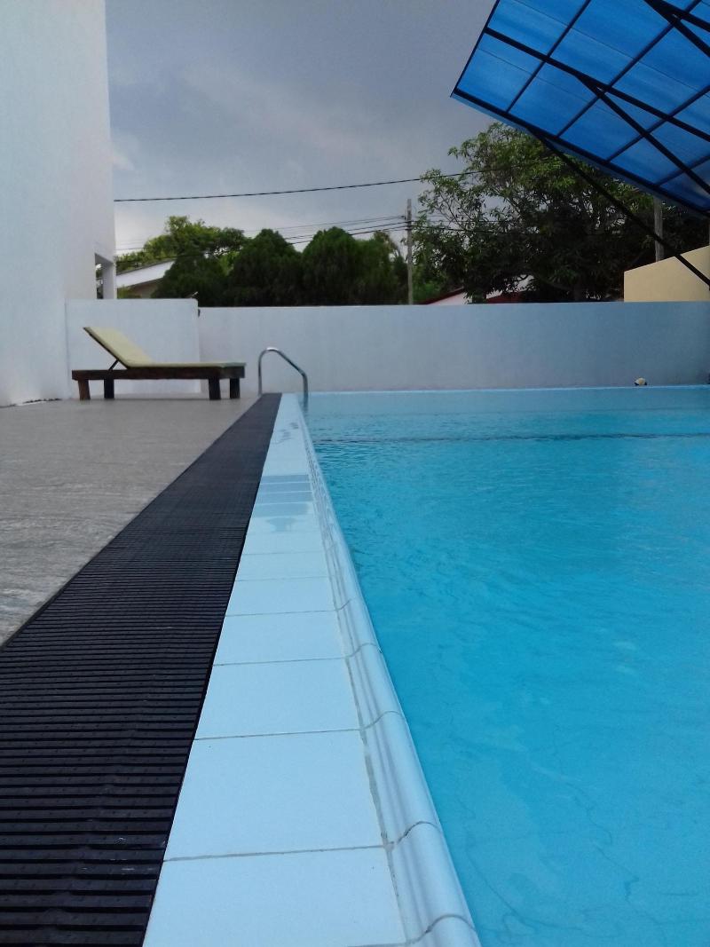 Capital O 132 Blue Spring Hotel image