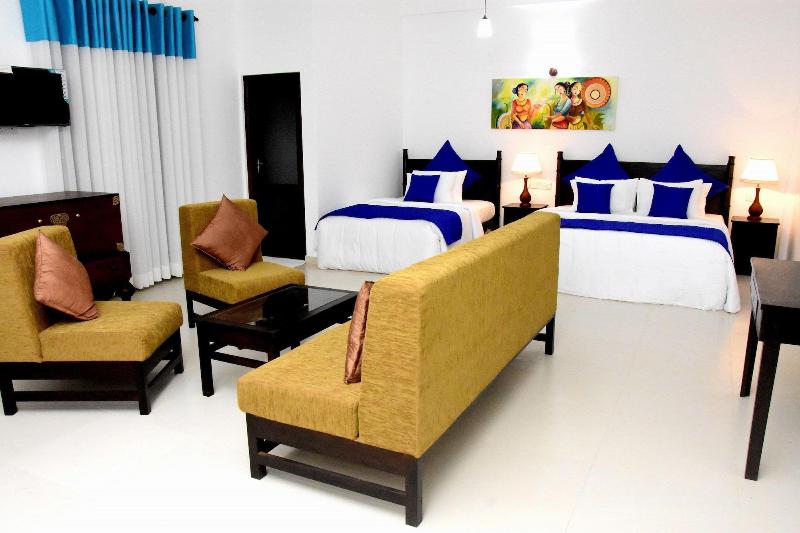 Capital O 132 Blue Spring Hotel image