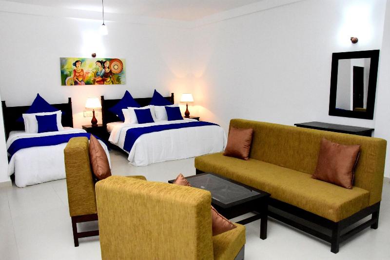 Capital O 132 Blue Spring Hotel image