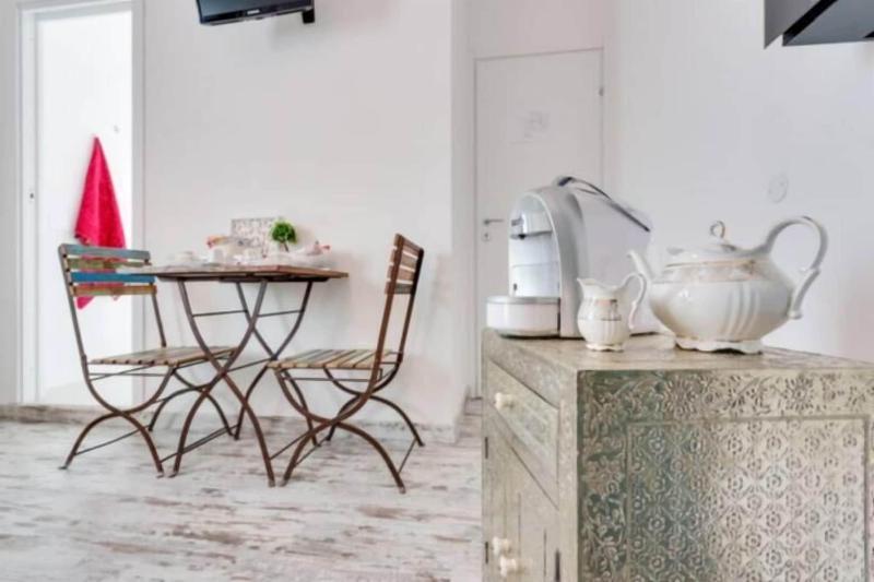 Letto E Latte image
