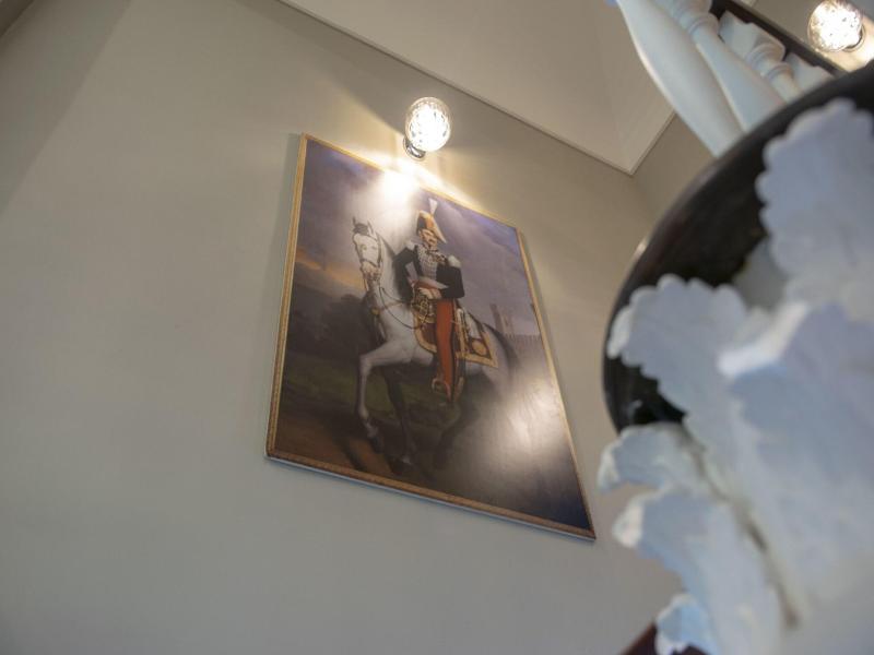 Leone Camere D'Autore image