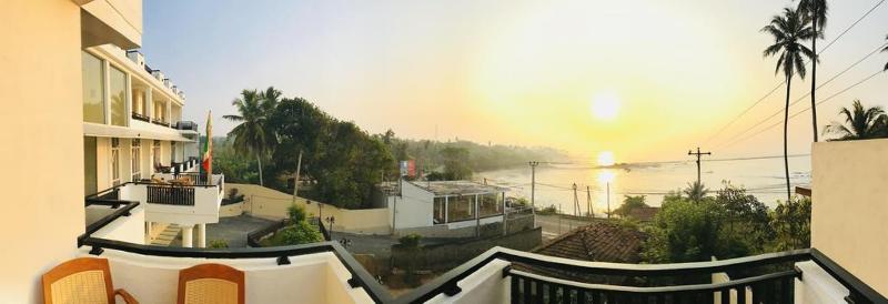 Queens Beach Hotel image