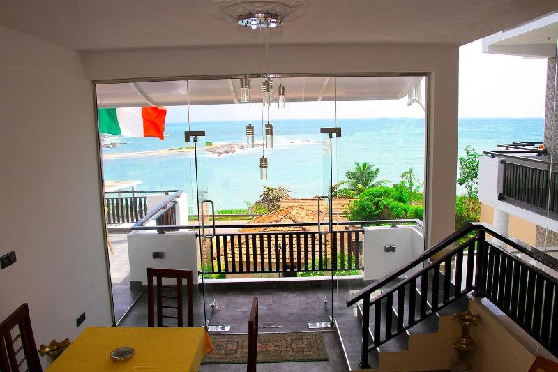 Queens Beach Hotel image