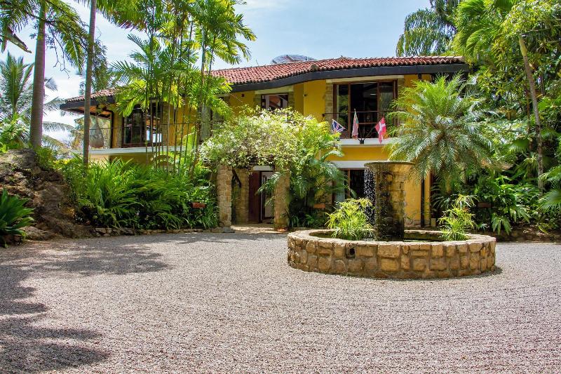Bougainvillea Retreat image