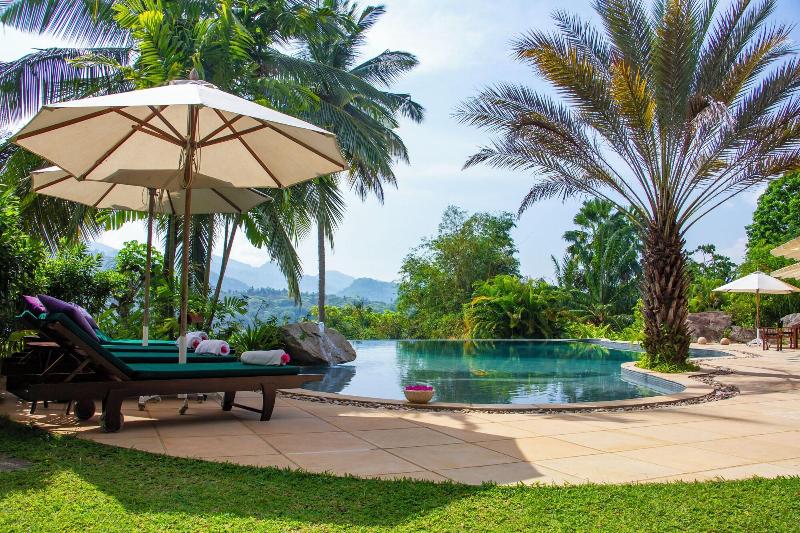 Bougainvillea Retreat image