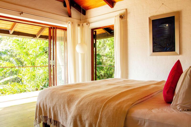 Bougainvillea Retreat image