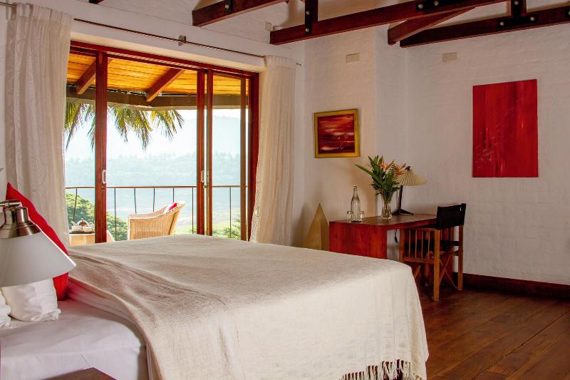 Bougainvillea Retreat image