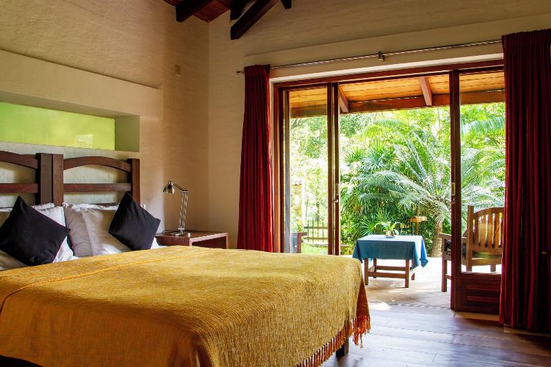 Bougainvillea Retreat image