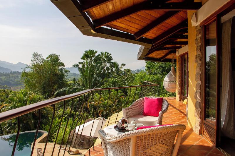 Bougainvillea Retreat image