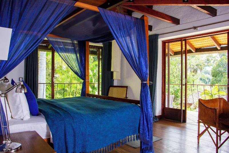 Bougainvillea Retreat image