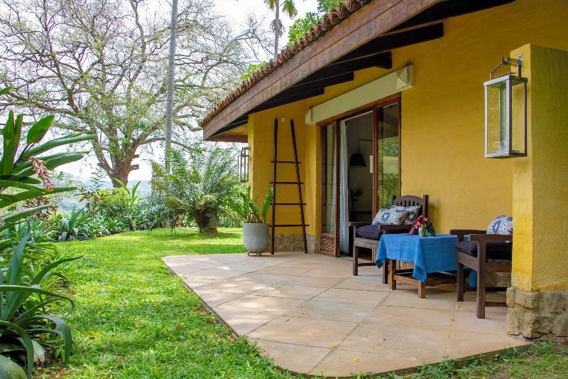Bougainvillea Retreat image