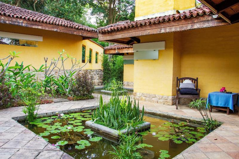 Bougainvillea Retreat image