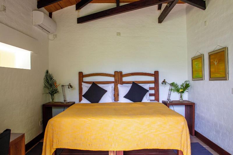 Bougainvillea Retreat image
