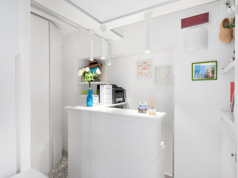 Al Centro Suites image