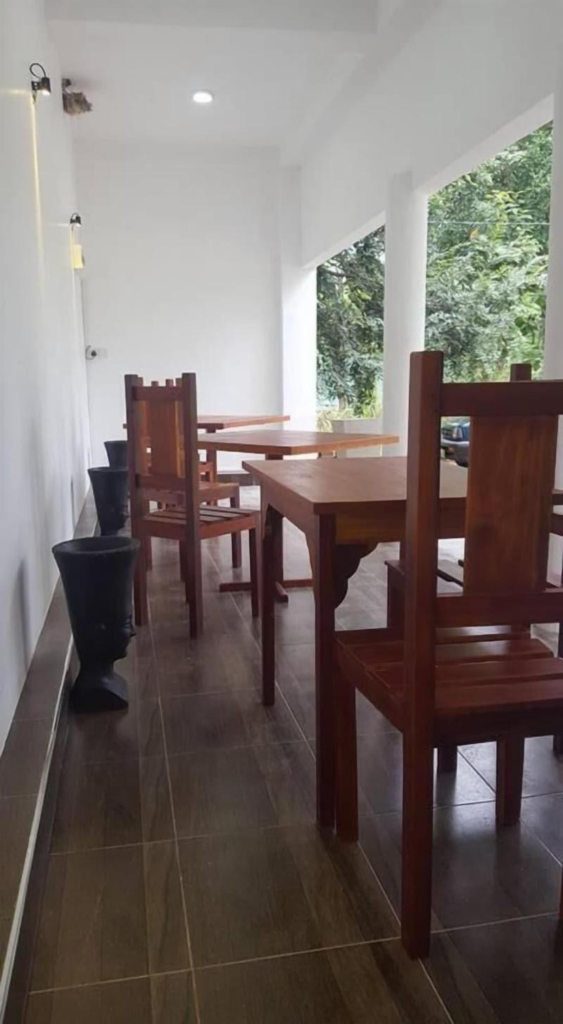 Asharo Sigiriya Villa image