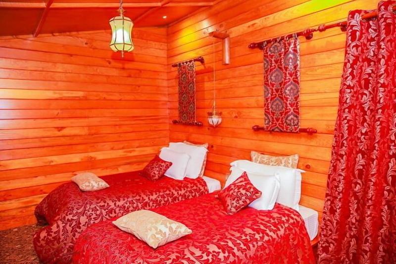 Queenswood Cottage image