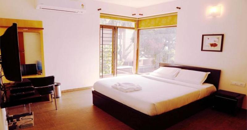 Kolam Serviced Apartments - Adyar image