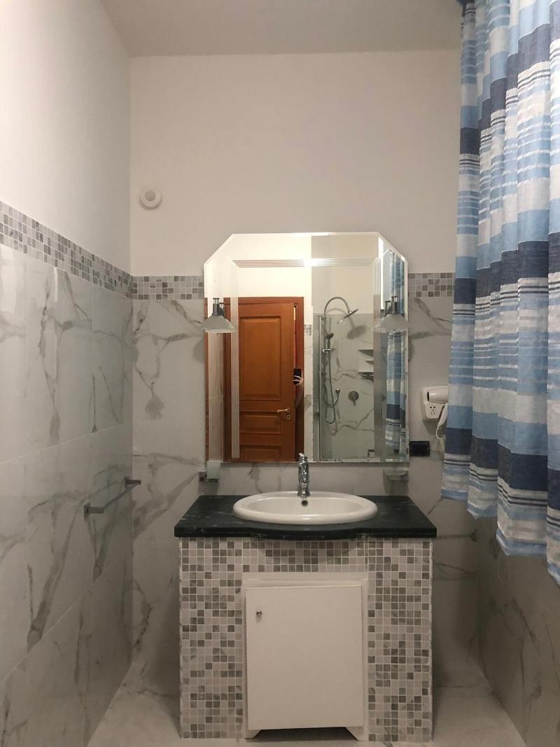 Beauty House image