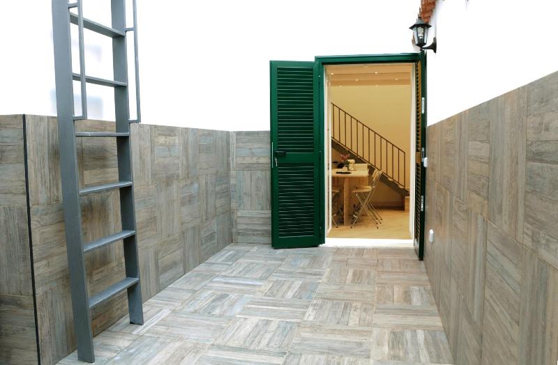 B&B Napoli La scalinata di Chiaia image