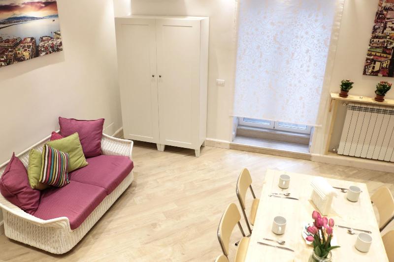 B&B Napoli La scalinata di Chiaia image