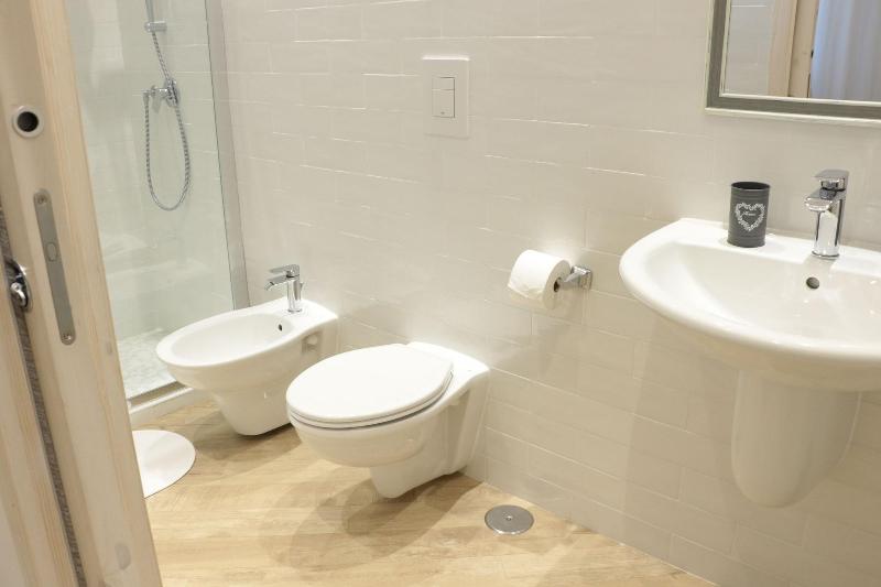B&B Napoli La scalinata di Chiaia image
