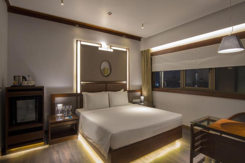 Zone By The Park Kolkata image