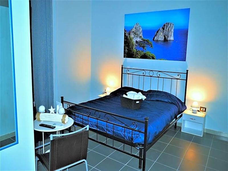 Napoli Station B&B image