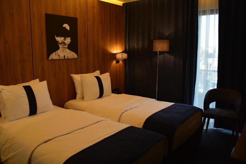Monarch Hotel Amman image
