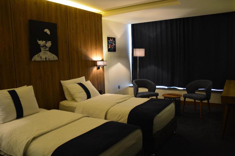 Monarch Hotel Amman image