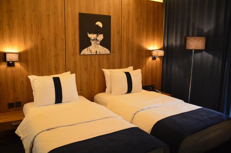 Monarch Hotel Amman image