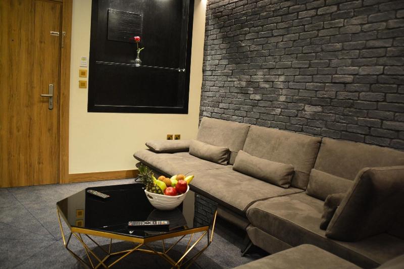 Monarch Hotel Amman image