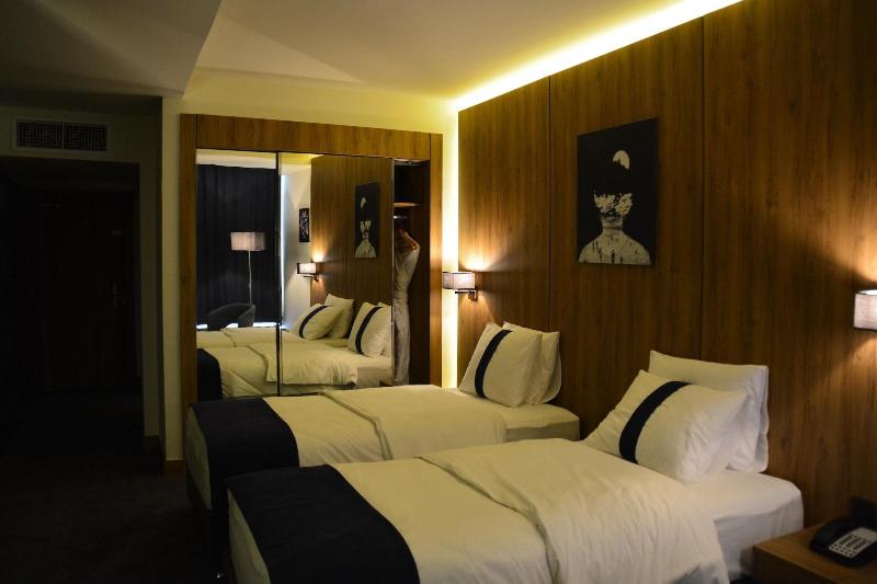 Monarch Hotel Amman image