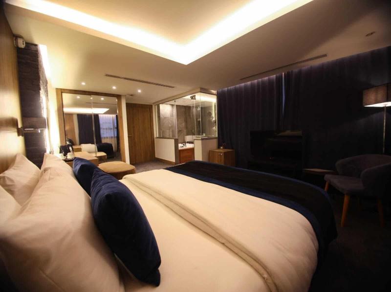Monarch Hotel Amman image