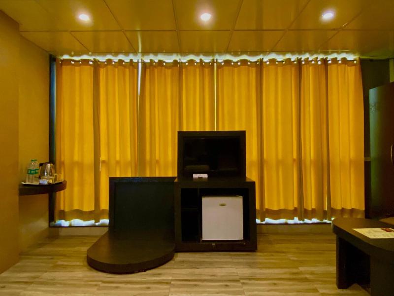 Ace Prime Hotel image