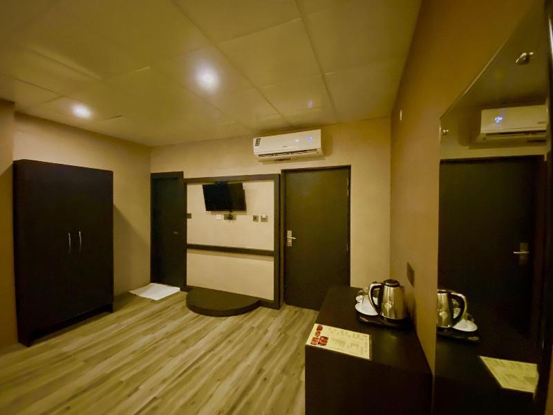 Ace Prime Hotel image