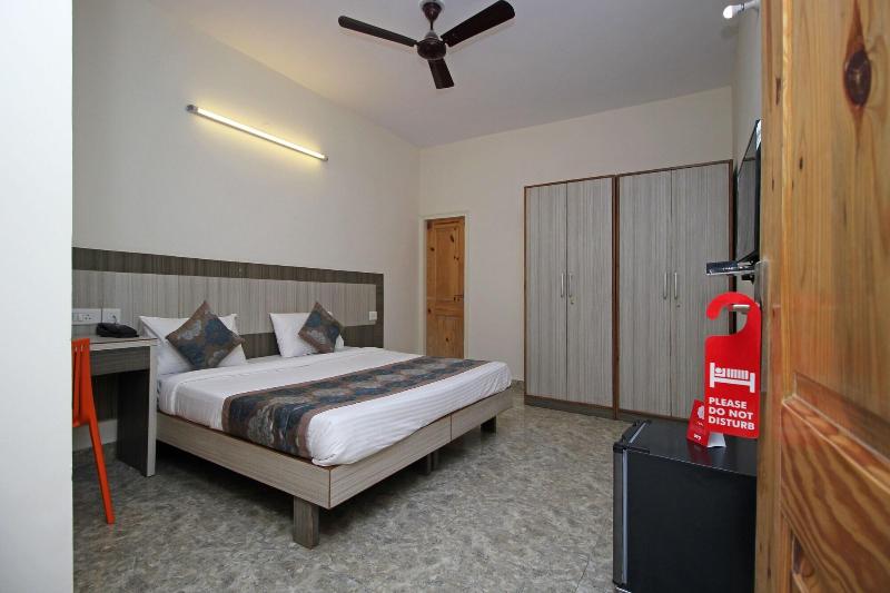 Homely Hotel Near Sector 31 Gurgaon — main photo