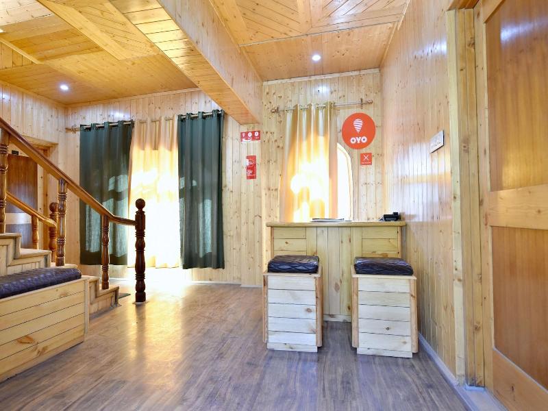 12271 Avenue Manali image
