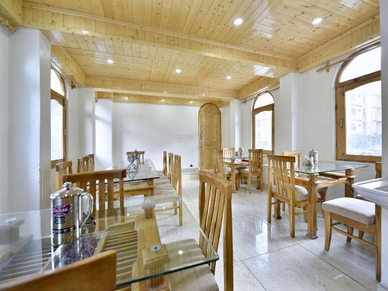12271 Avenue Manali image