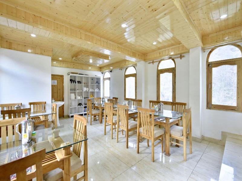 12271 Avenue Manali image