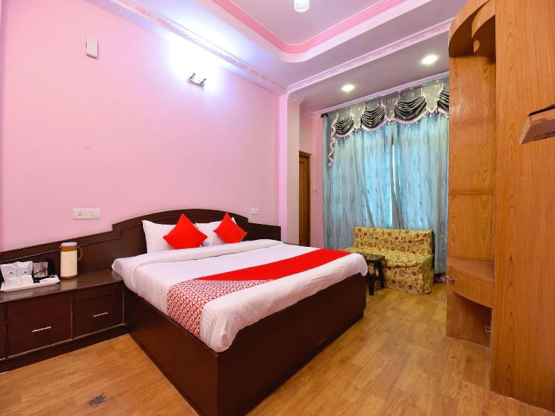 12271 Avenue Manali image
