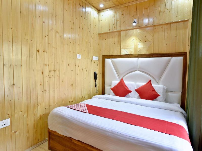 12271 Avenue Manali image
