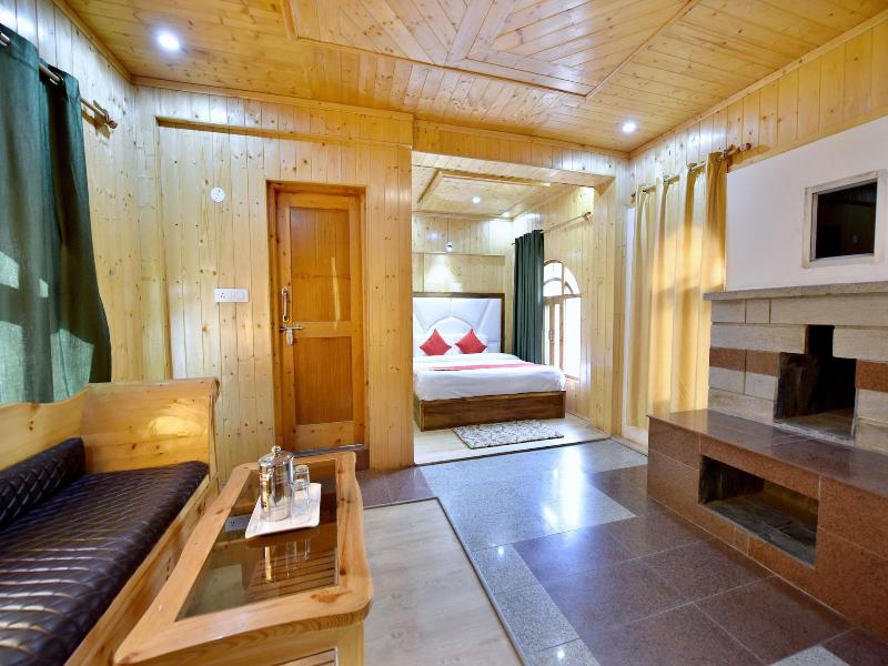 12271 Avenue Manali image
