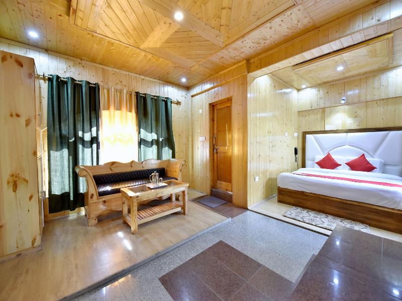 12271 Avenue Manali image